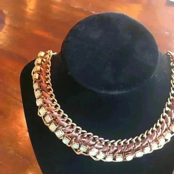 pretty Necklace with green stones - Picture 5 of 8